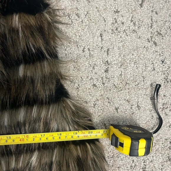 Donna Salyers Fabulous Fur Nordstrom best FAUX fur luxurious vest M - Picture 11 of 11
